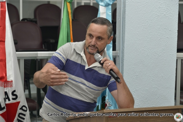 Morador aponta perigos na Rua Maria de Lourdes Costa
