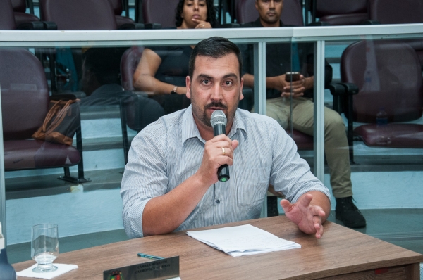 Vereador cobra cumprimento de acordo do prefeito com a Santa Casa