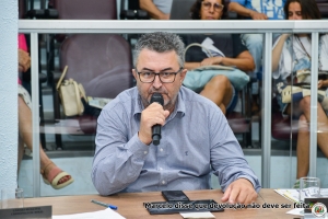 Professoras trabalham, recebem horas extras, mas Prefeitura exige devolução dos valores