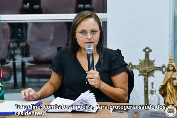 Vereadora requer cascalho e escória em via para evitar problemas da poeira
