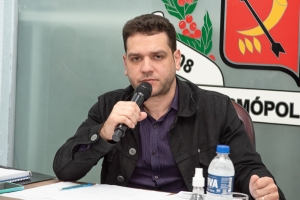 Anunciados R$ 700 mil para novo mamógrafo e reforma de praça