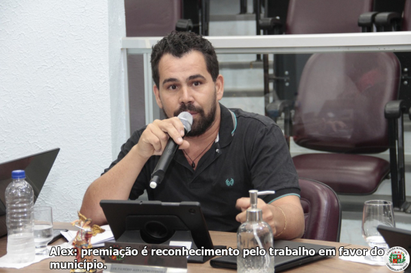 Bancada do Novo recebe premiação em Araxá